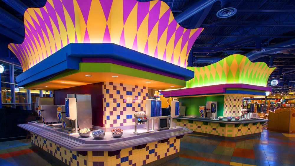 Disneys Pop Century Resort 35/50