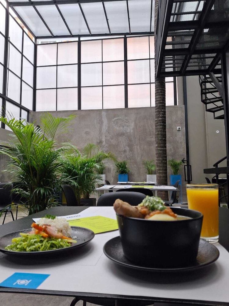 Hostel Joy Cll 85 36/47