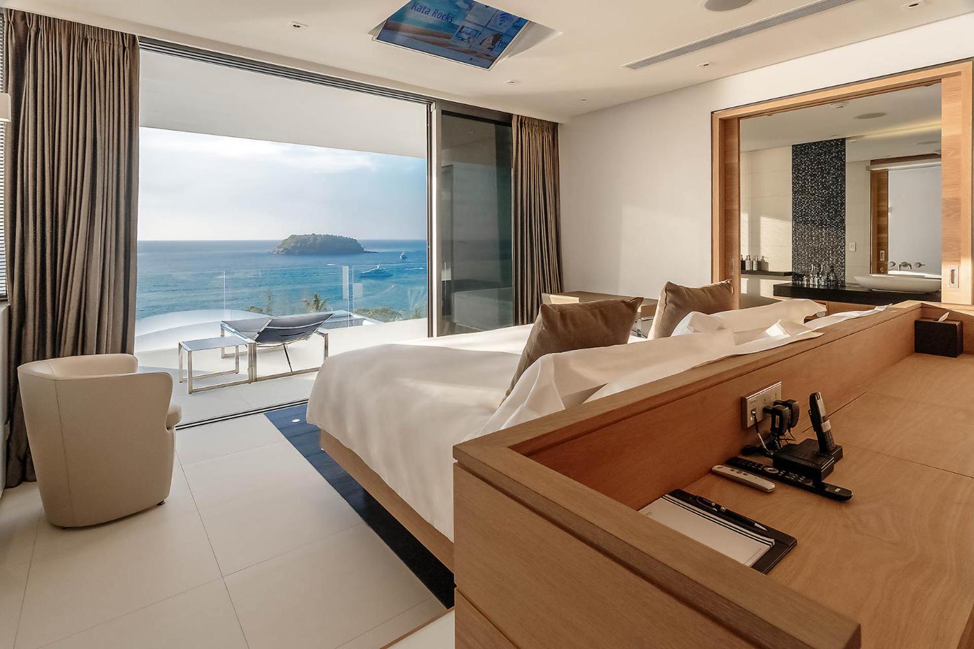3 Bedrooms, Skypool, Villa, 4 Beds, King Bed