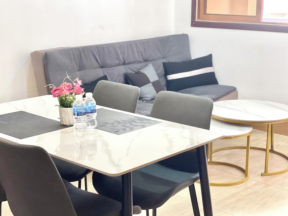 SKY HOTEL Central Phnom Penh - Rooms & Apartments 35/50