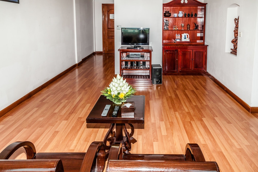 Angkor Holiday Hotel 37/58