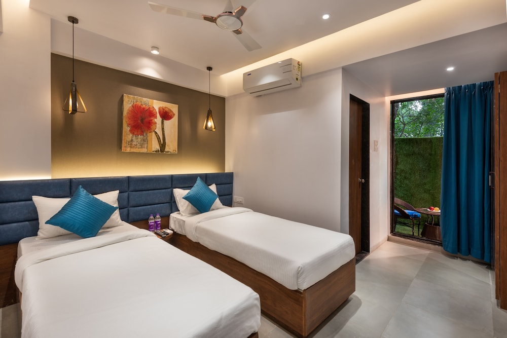 Paramount Riverfront Resort and Spa 20/50