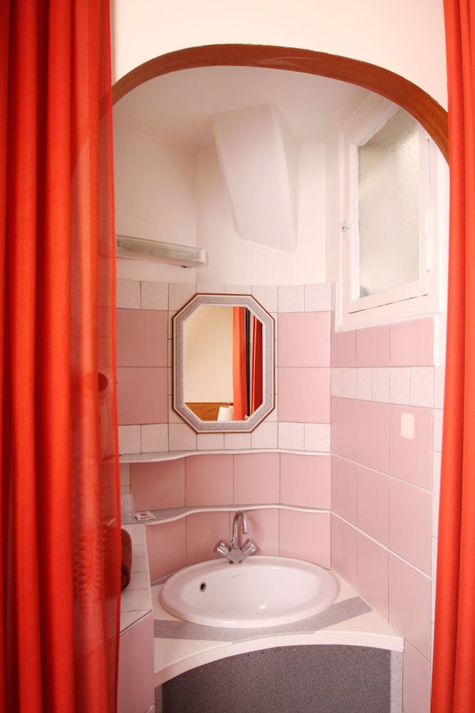 Hotel Marignan 25/67