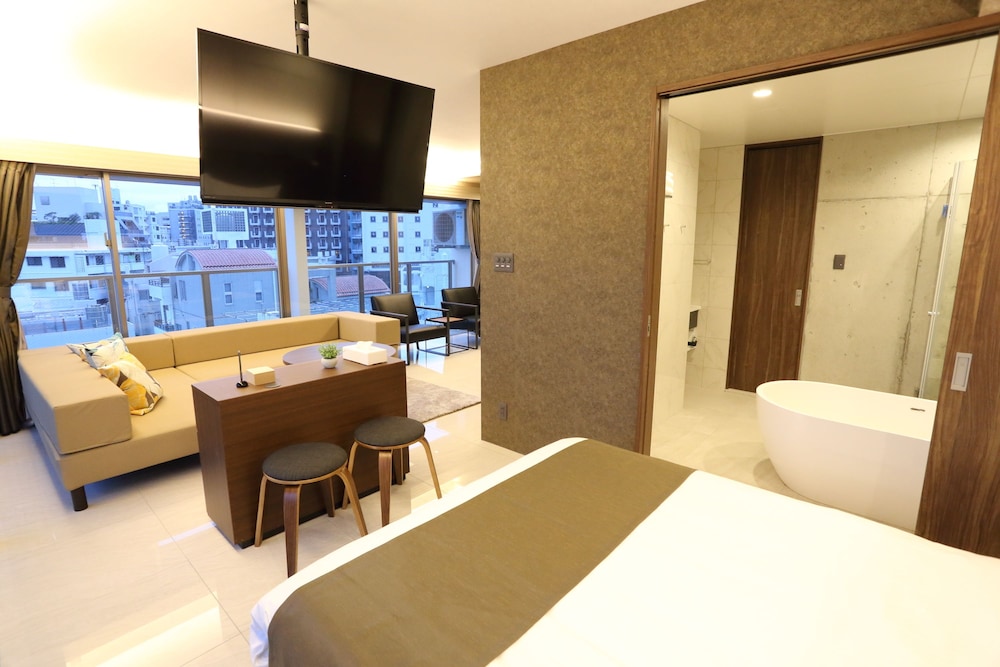 Tabinoteitaku Okinawa Naha 12/29
