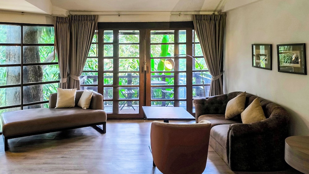 Issara Boutique Winery Hotel 51/78