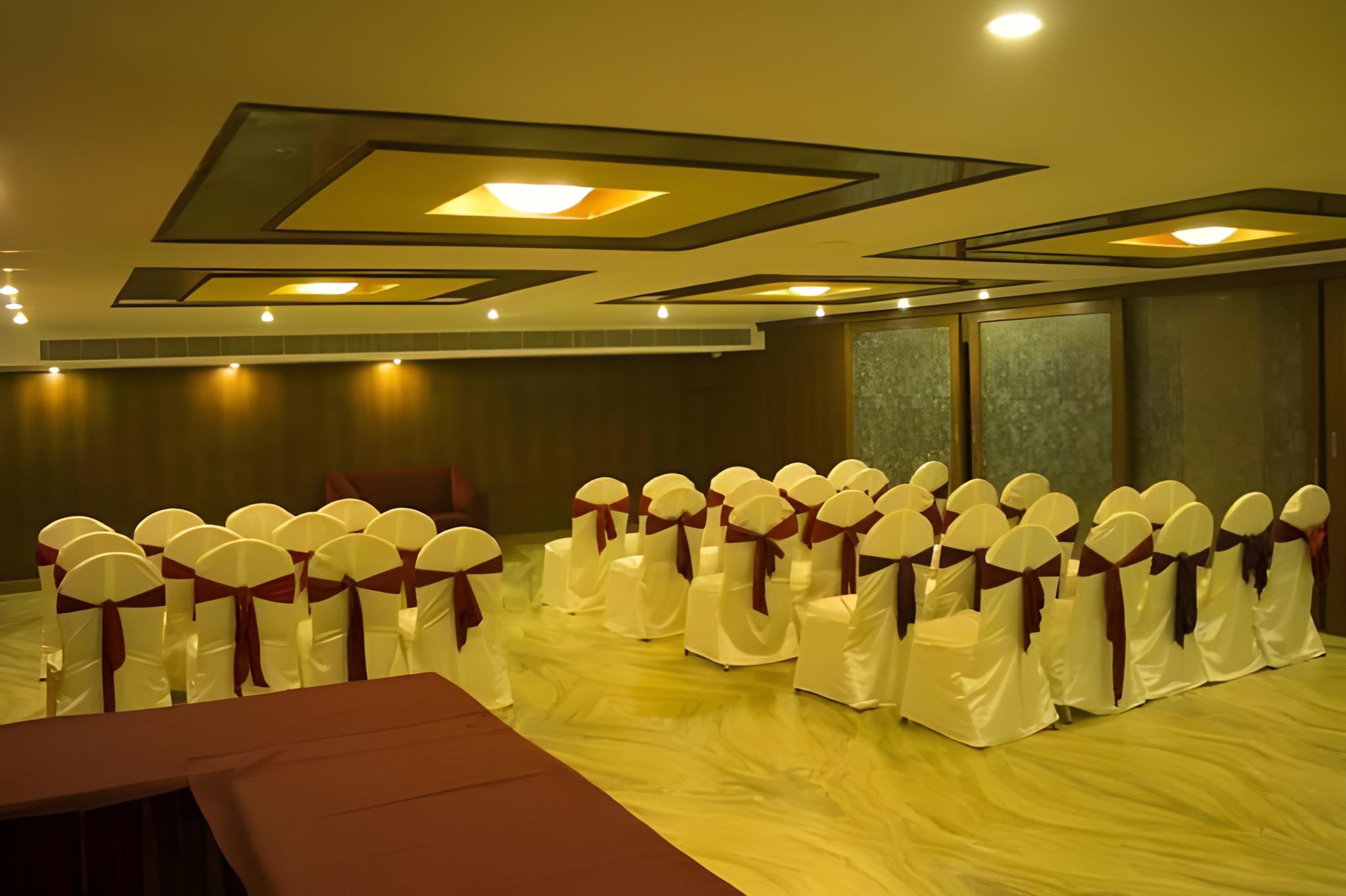 Hotel Ganga Regency 15/34