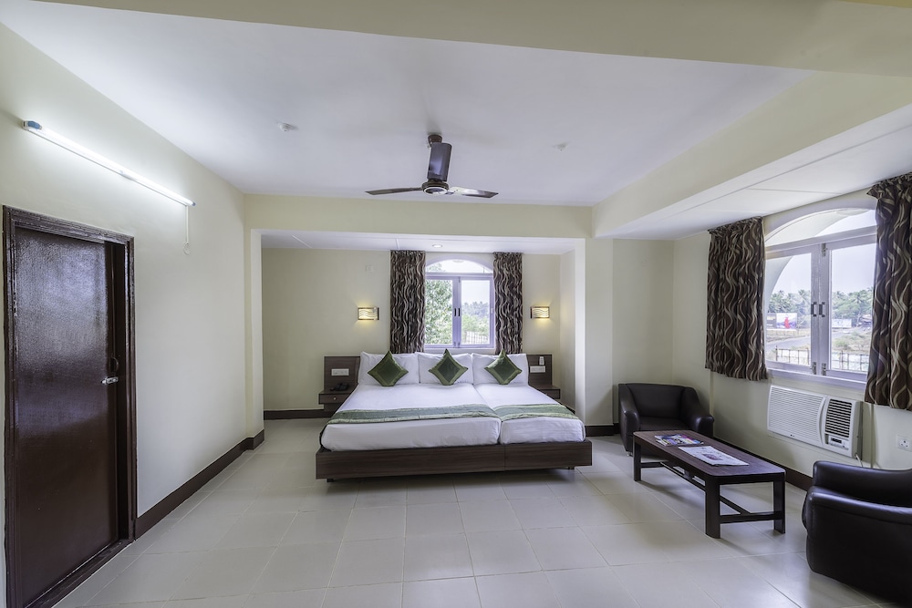 DELUXE, DOUBLE BED