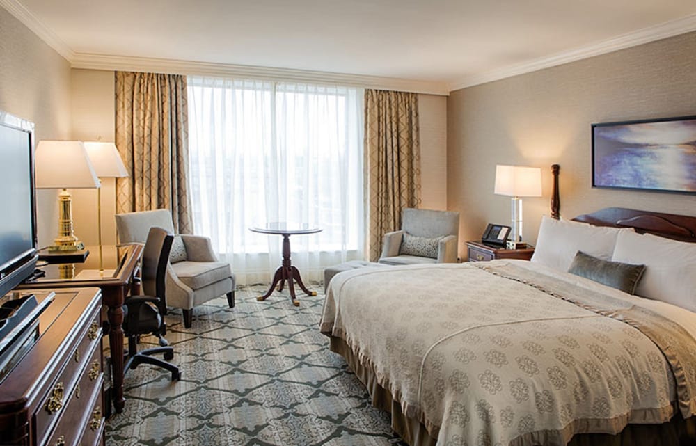 SUPERIOR, KING BED