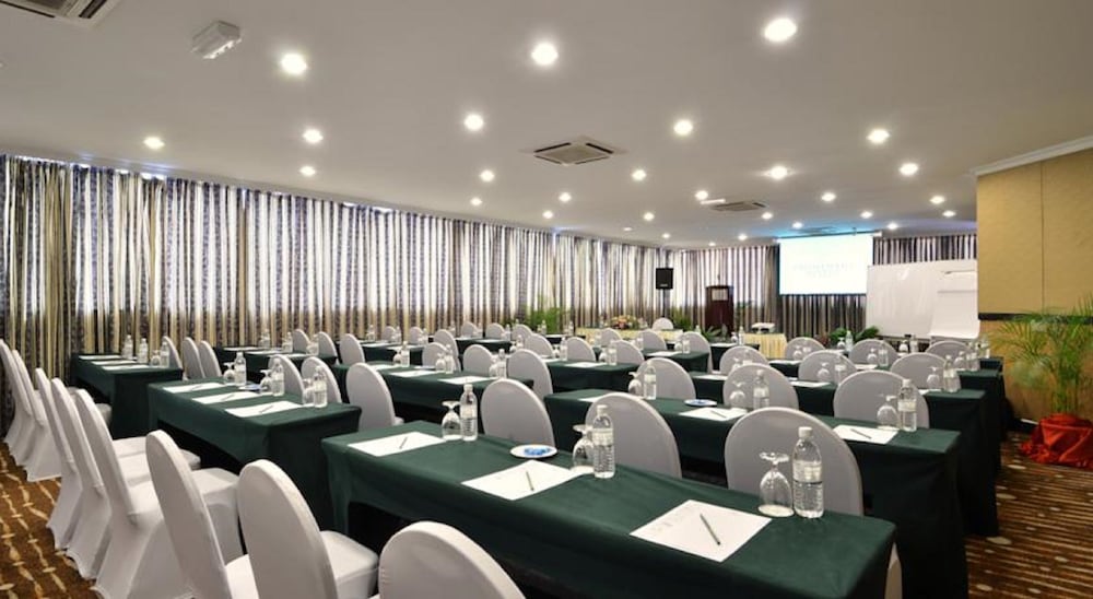 Promenade Hotel Kota Kinabalu 53/67