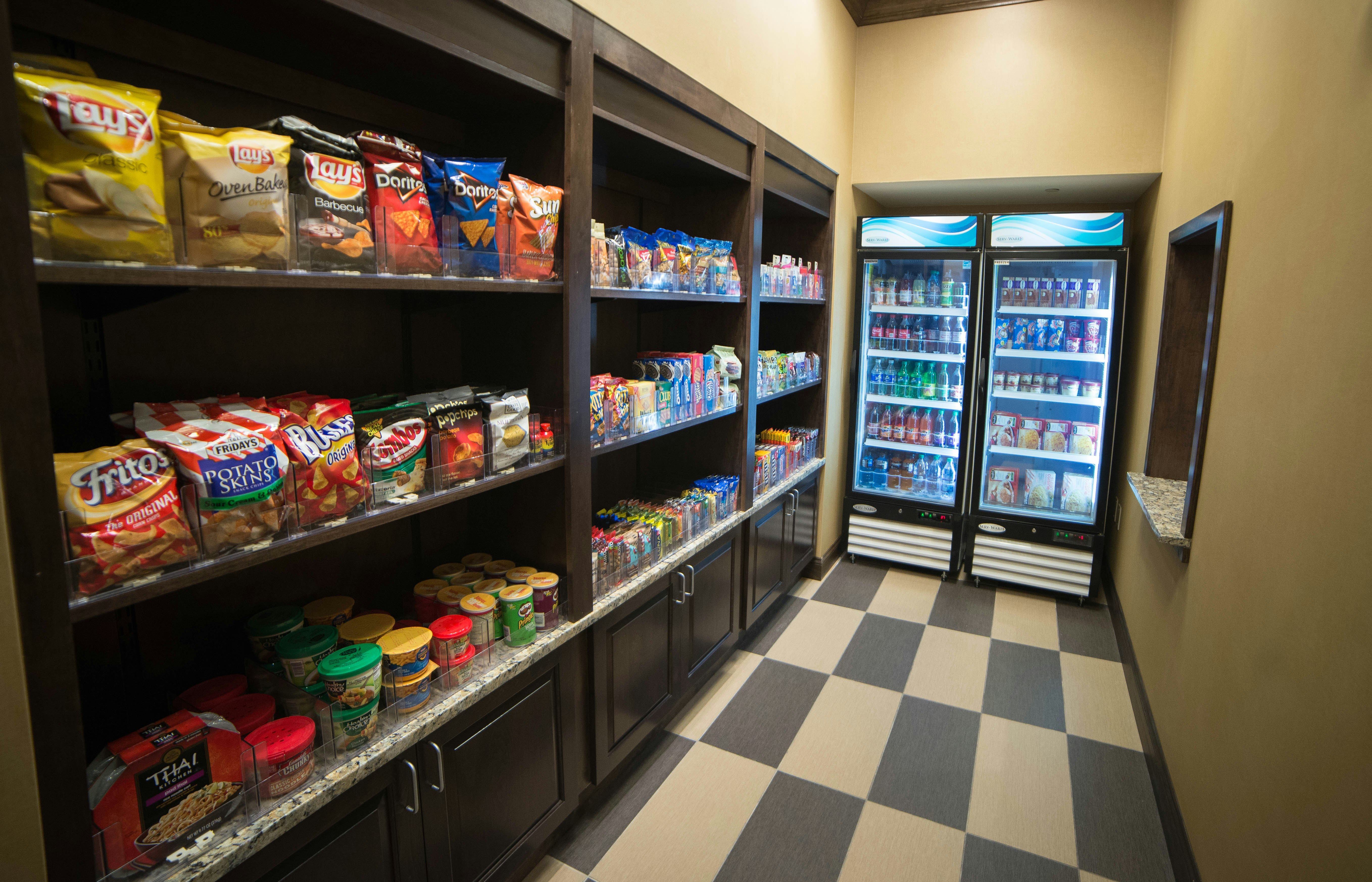 Hampton Inn & Suites Hartsville 34/76