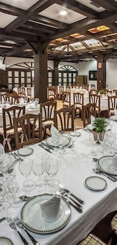 Hotel Asador Albenzaire 55/62