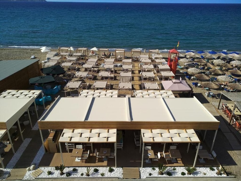 Yianna Caravel Suites by Checkin - Adults Only in MALEVIZI