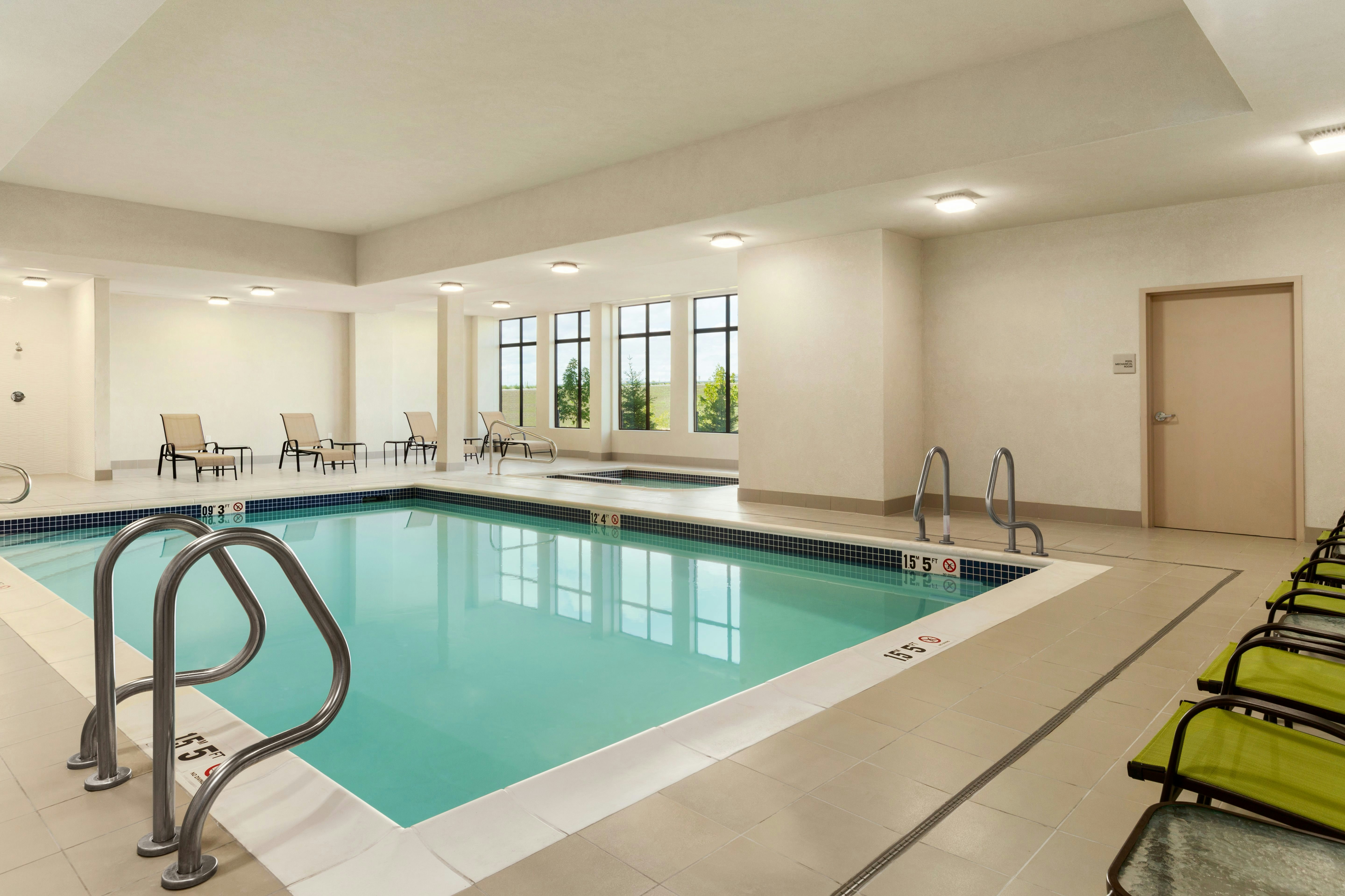 Hampton Inn By Hilton Edmonton/Sherwood Park 4/20