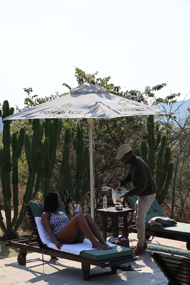 Ndhula Luxury Tented Lodge 29/48
