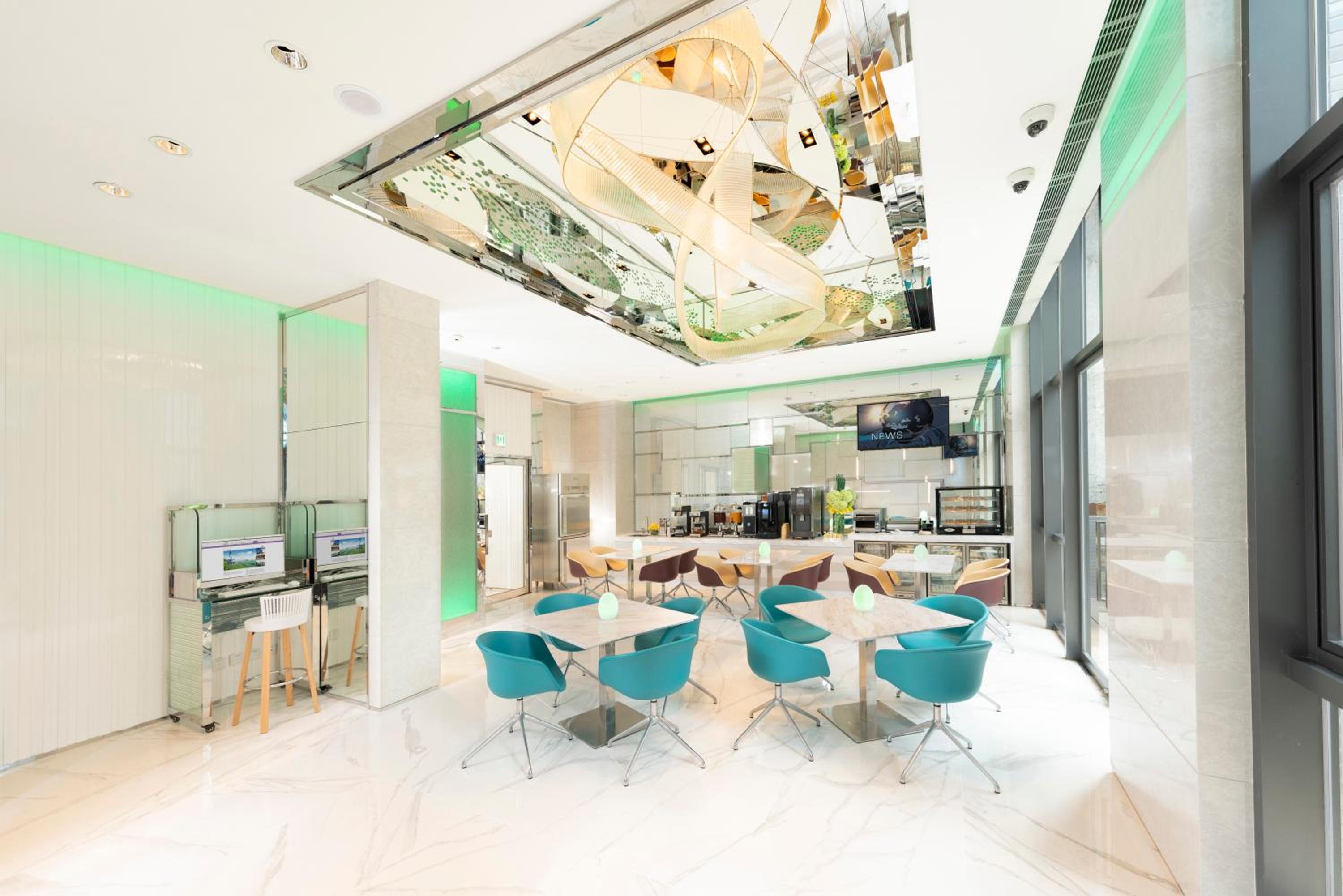 iClub AMTD Sheung Wan Hotel 25/36