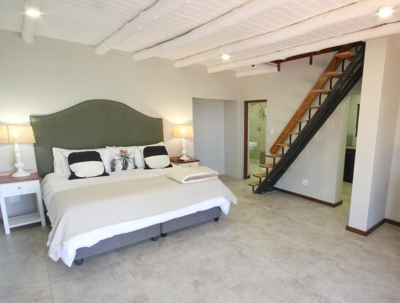 Family, Cottage, King Bed