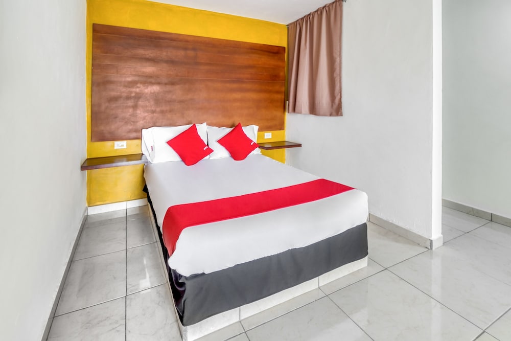 OYO Hotel Familiar Tollan 20/38