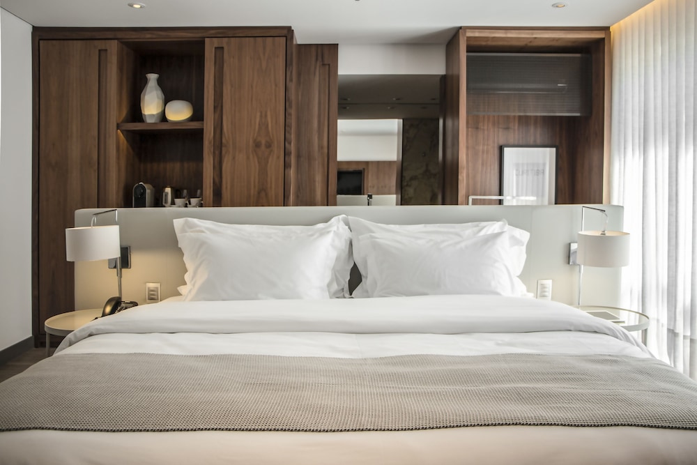NOMAA HOTEL 9/50