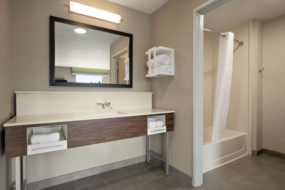 Hampton Inn & Suites Tacoma/Puyallup 23/56