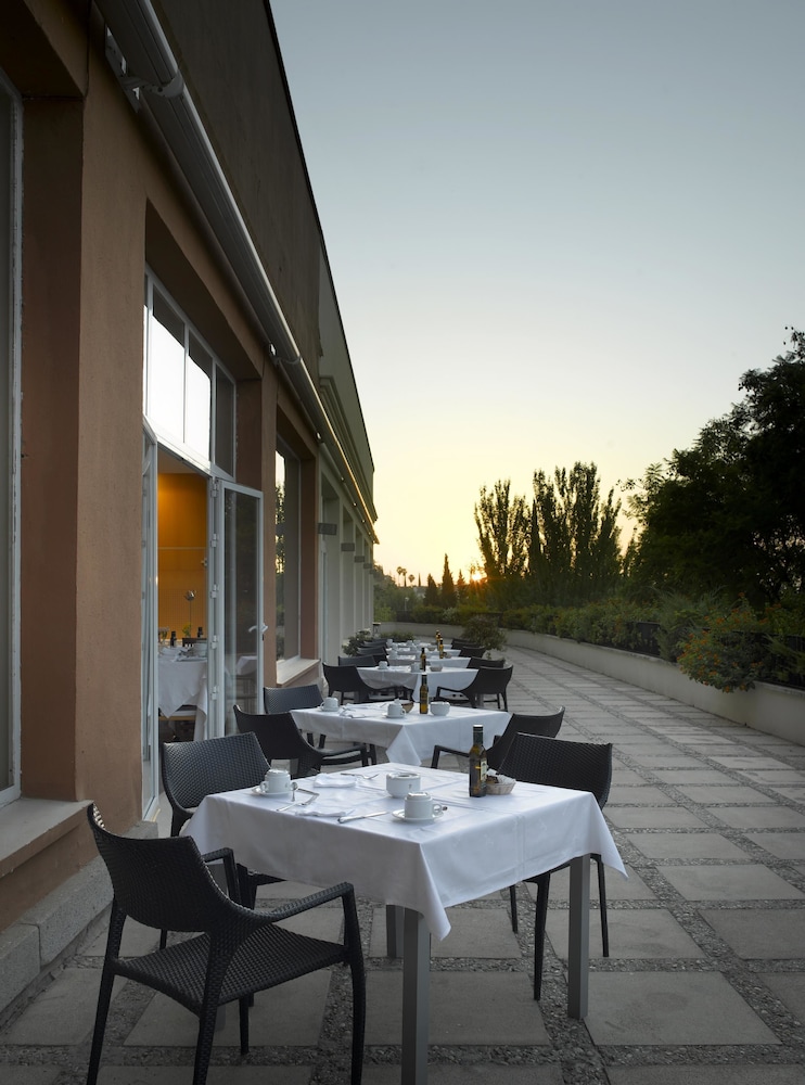 Parador de Cordoba Hotel 41/50