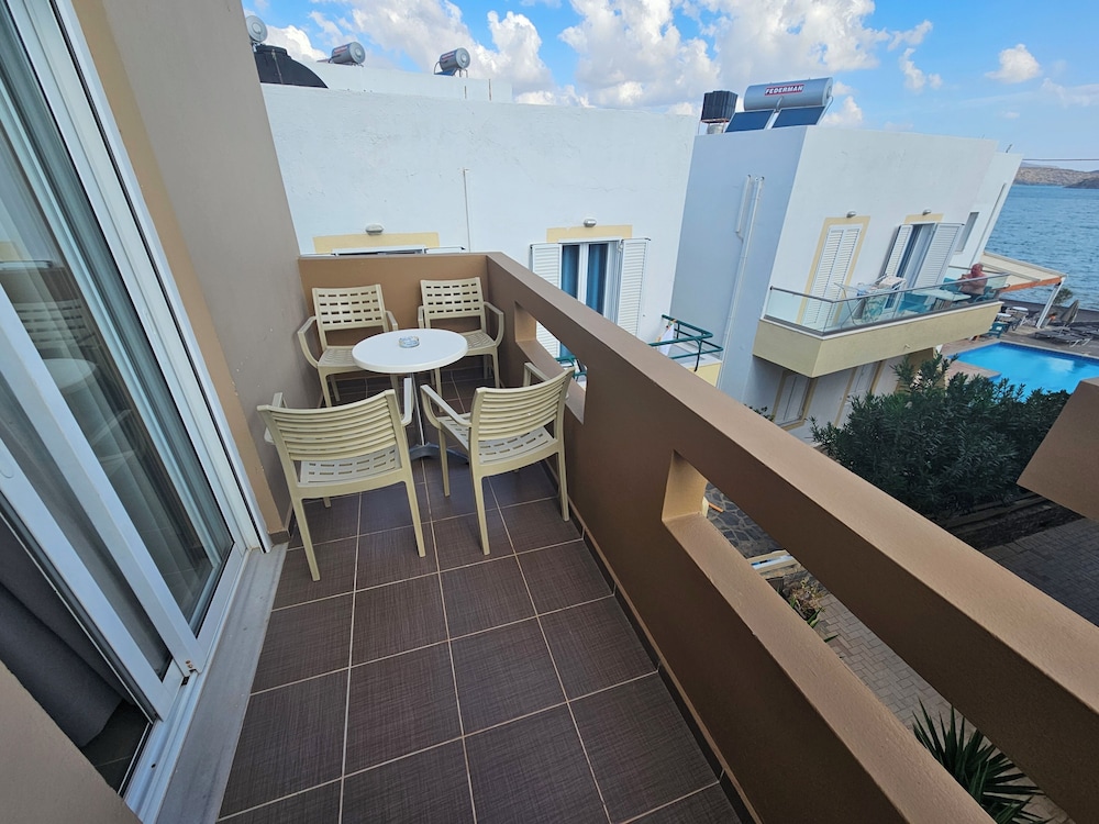 Elounda Sunrise Apartments and Studios photo1