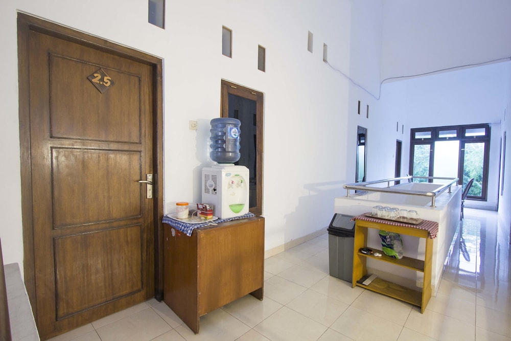 RedDoorz at Seturan Raya (ex NIDA Rooms Seturan Raya Tugu Jogja) 26/28