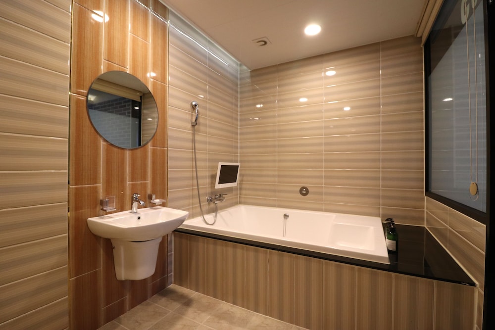 Airport Hotel 24/43