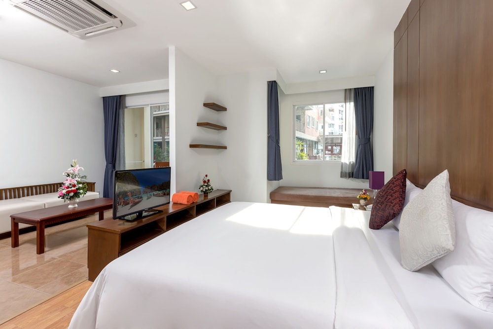 Elite Suites Patong 11/50