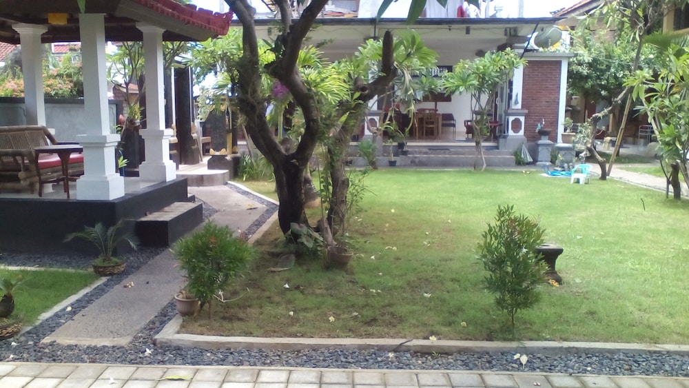 Puri Mandhara Lovina 36/45