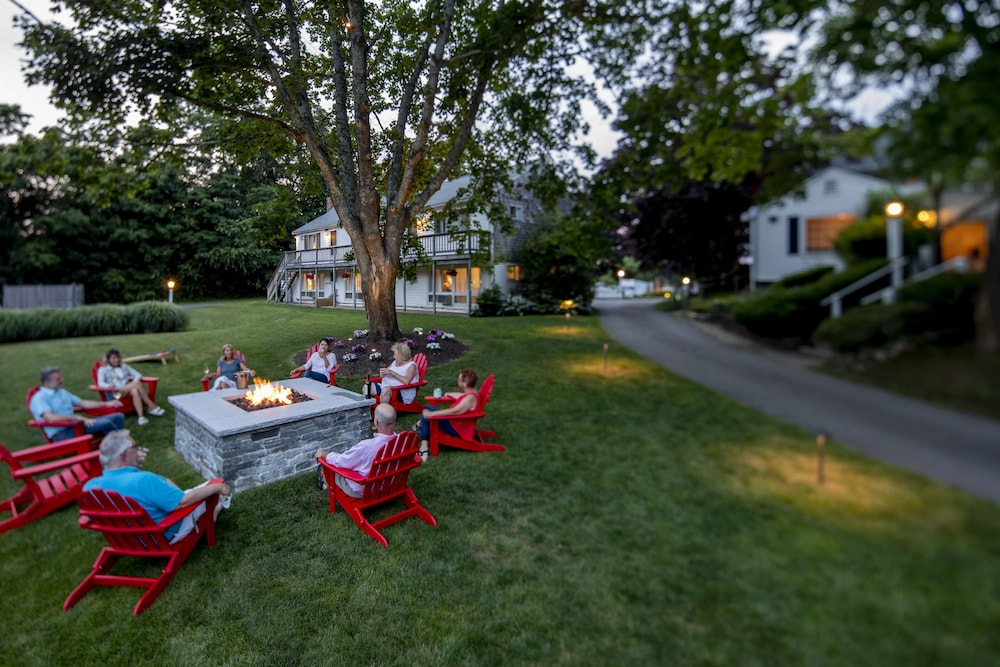 Sesuit Harbor House 37/50