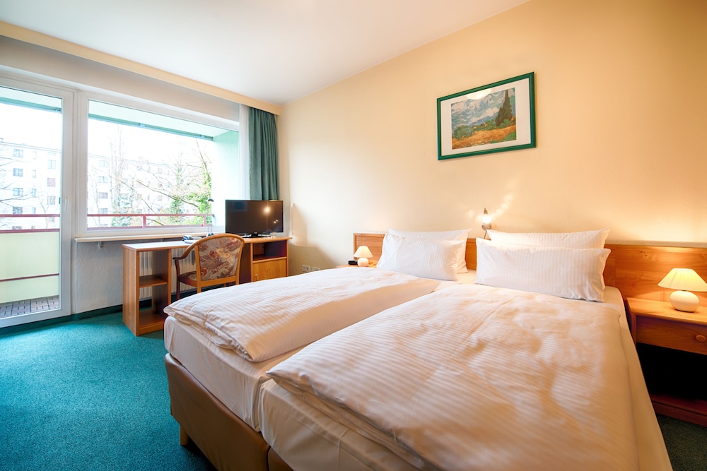 Carolinenhof Hotel 18/68
