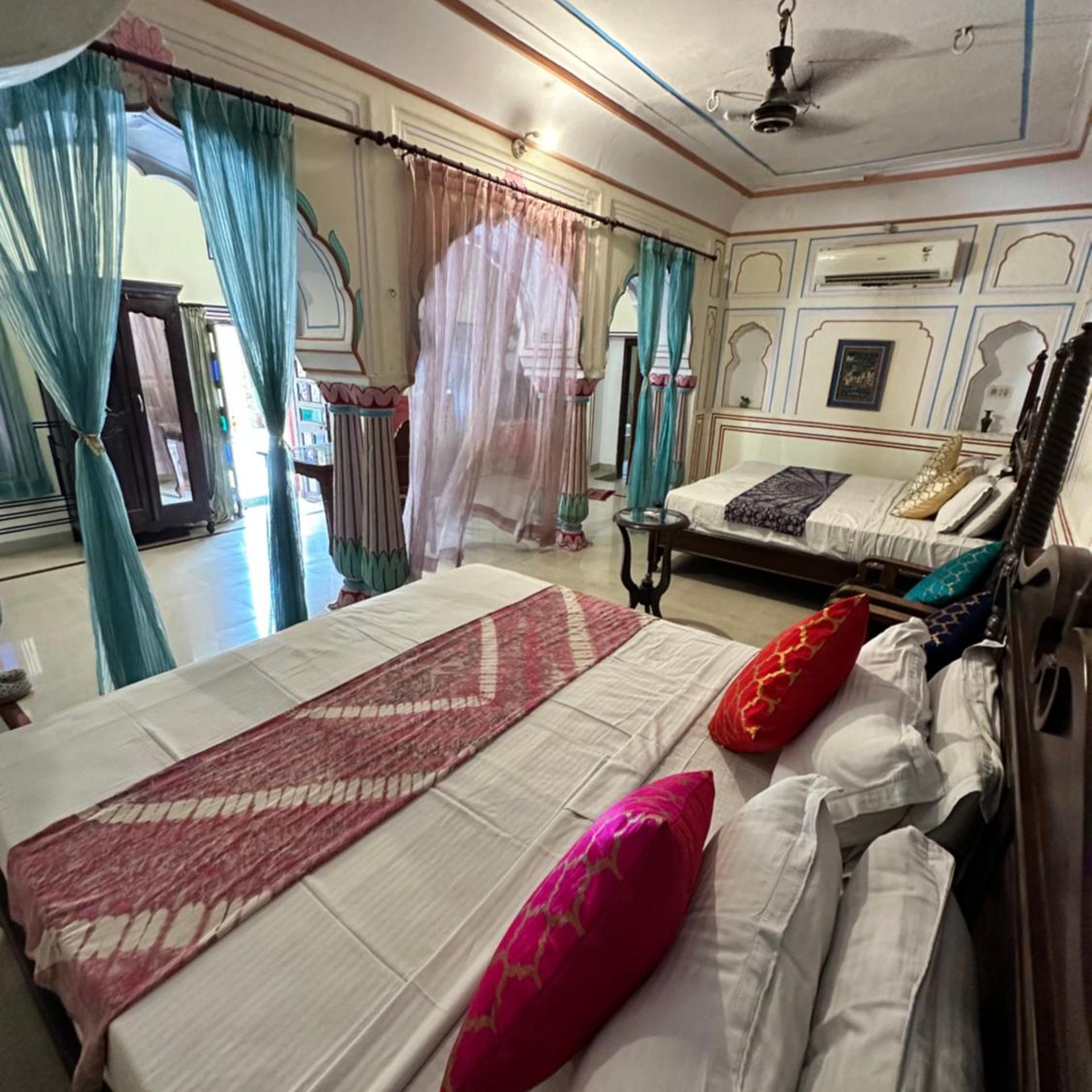 Rawla Mrignayani Palace 6/67