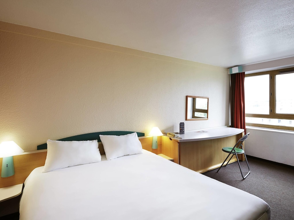 Ibis Marne La Vallee Champs 20/57