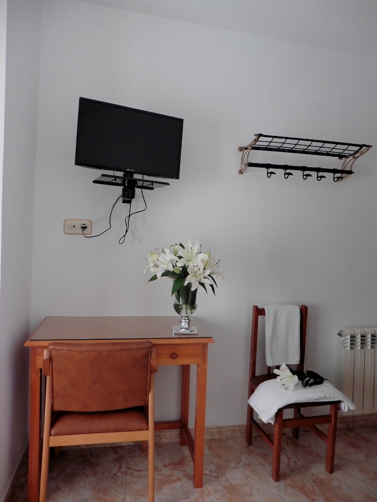 HOSTAL RURAL MONTUAL 29/49