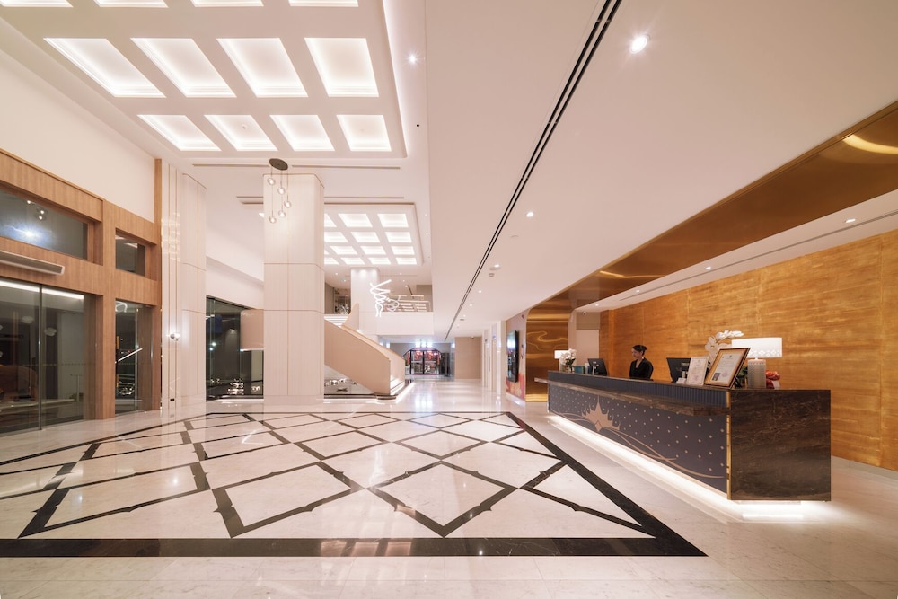 Shenzhen Tower Hotel 8/61
