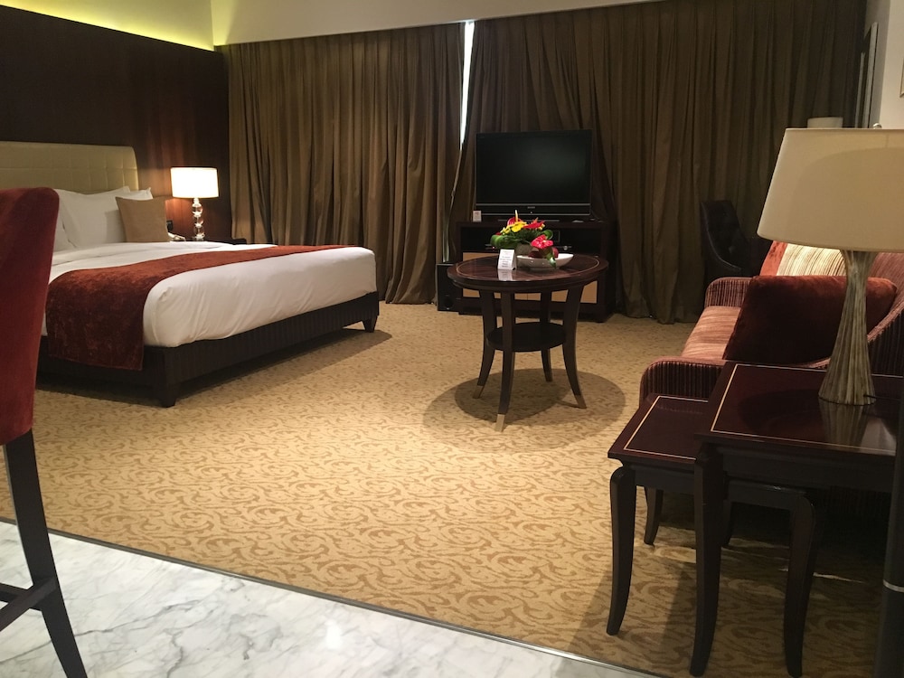 Oakwood Premier Prestige Ub City Bangaluru 22/55