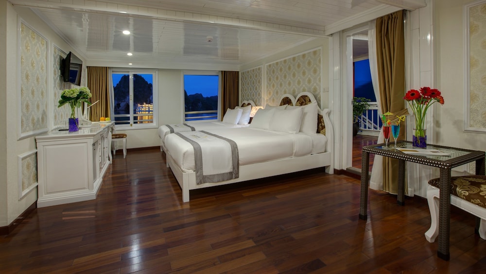 Signature Royal Halong Cruise 7/36