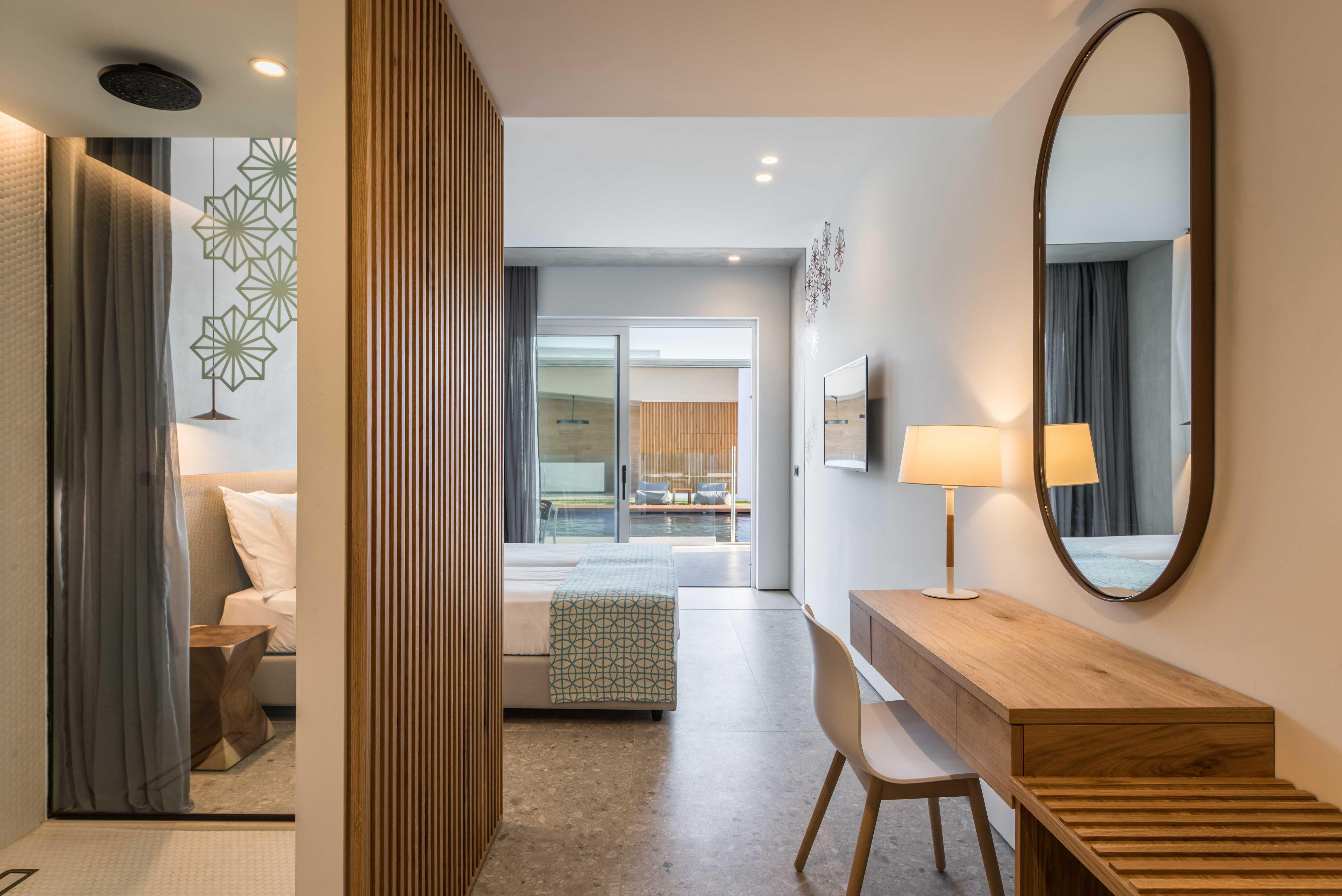 Room, Double Bed, Shared Pool