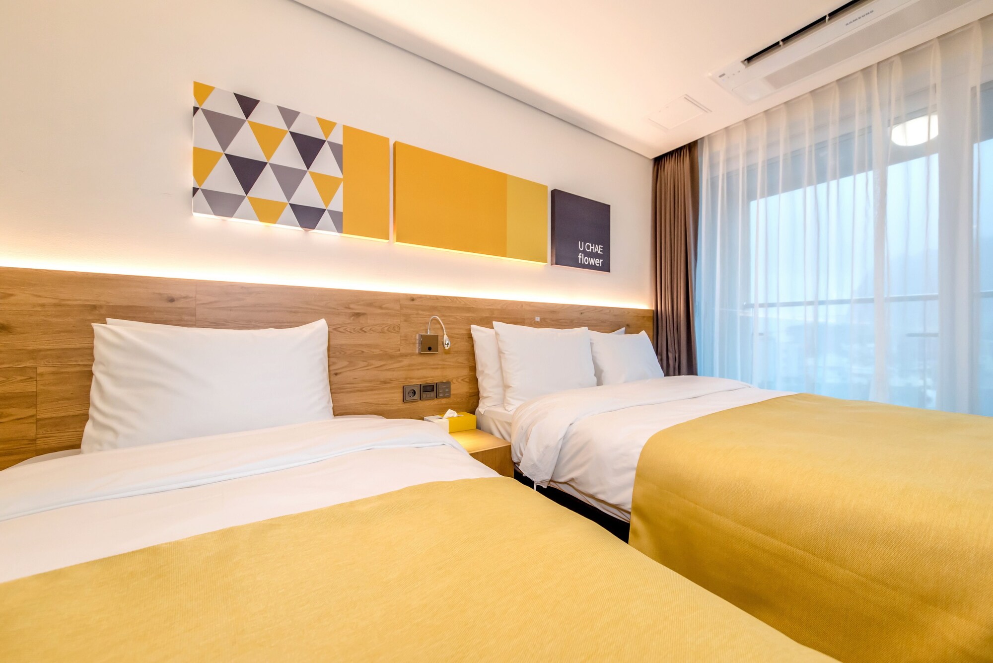 Sunrise, Deluxe, 1 Double and 1 Single Bed, Peak View