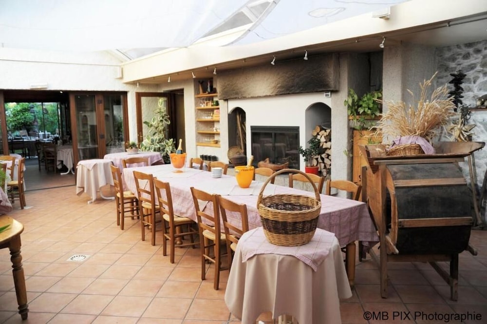 Auberge D Anthy 41/50