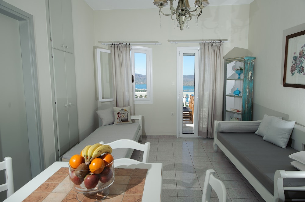 Adrakos Apartments 39/78