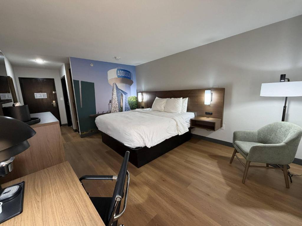 EFFICIENCY, SUITE, KING BED