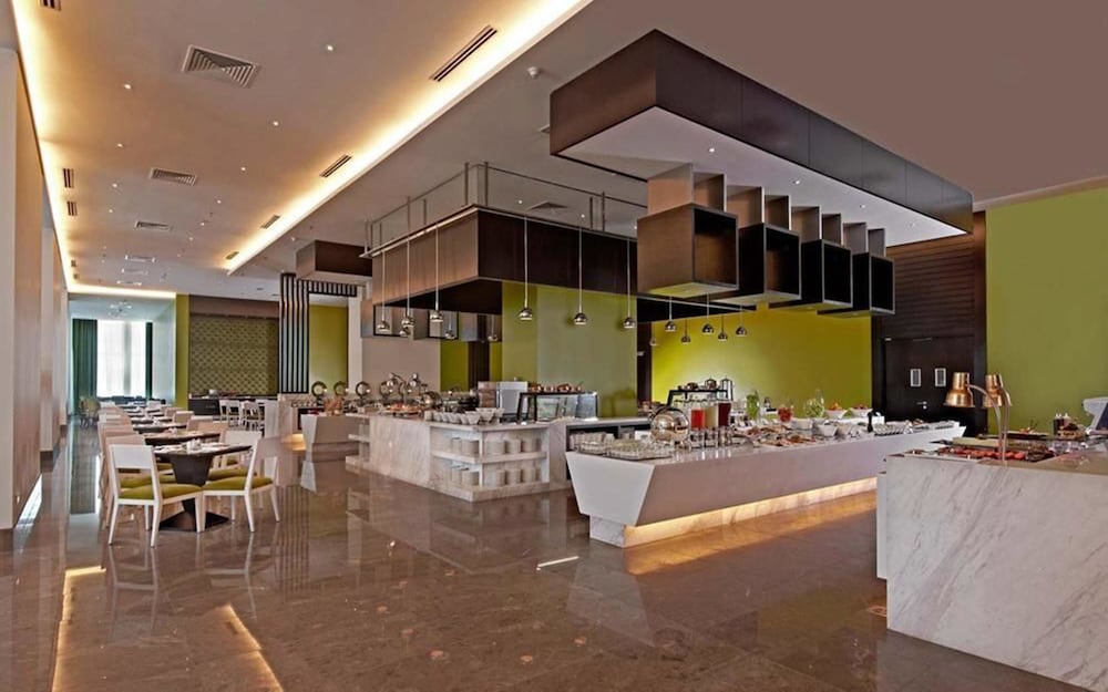 Hatten Hotel 46/68