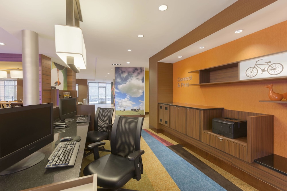 Fairfield Inn & Suites Pittsburgh Airport/Robinson Township 8/30