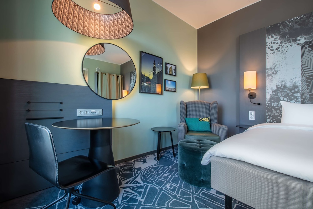 RADISSON BLU METROPOL HOTEL, HELSINGBORG 33/82