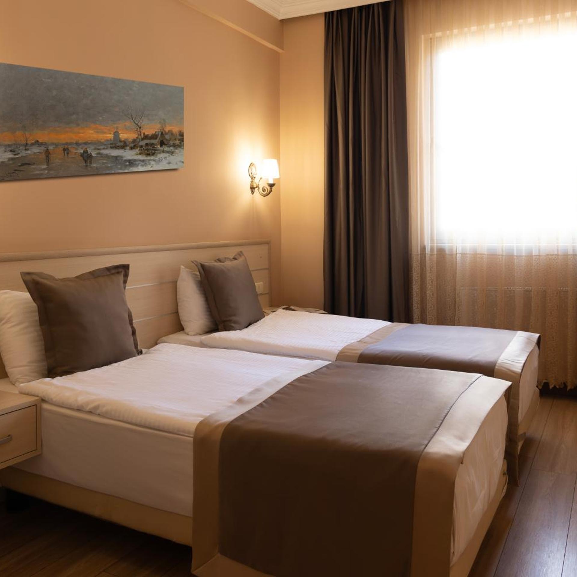 Standard, Double or Twin Bed