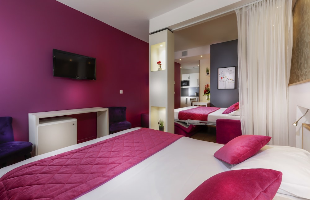 AMBRE HOTEL 8/39