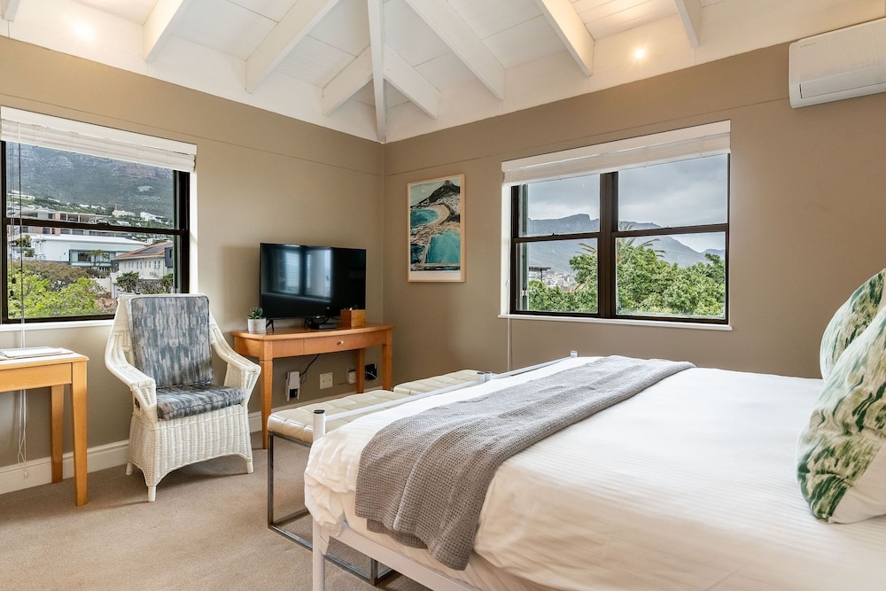 Sea Mountain, King Bed