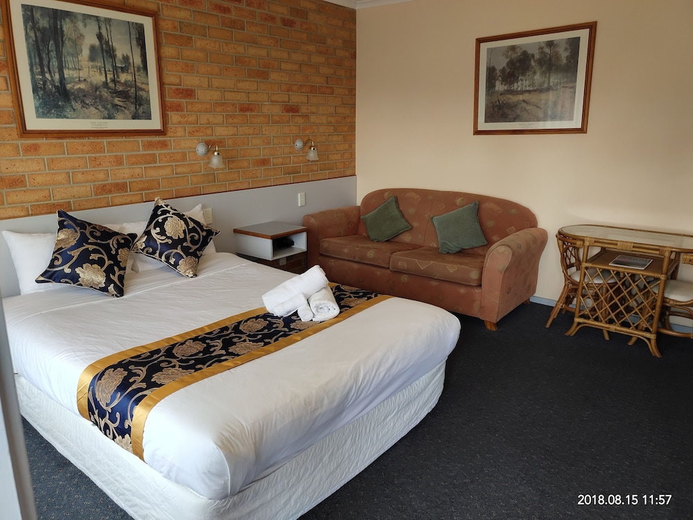The Coachman Motel Units 24/71