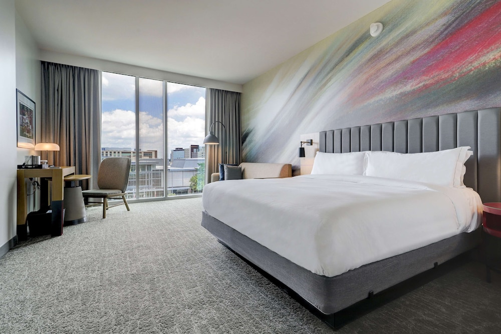 Room, King Bed, University View, Sofa